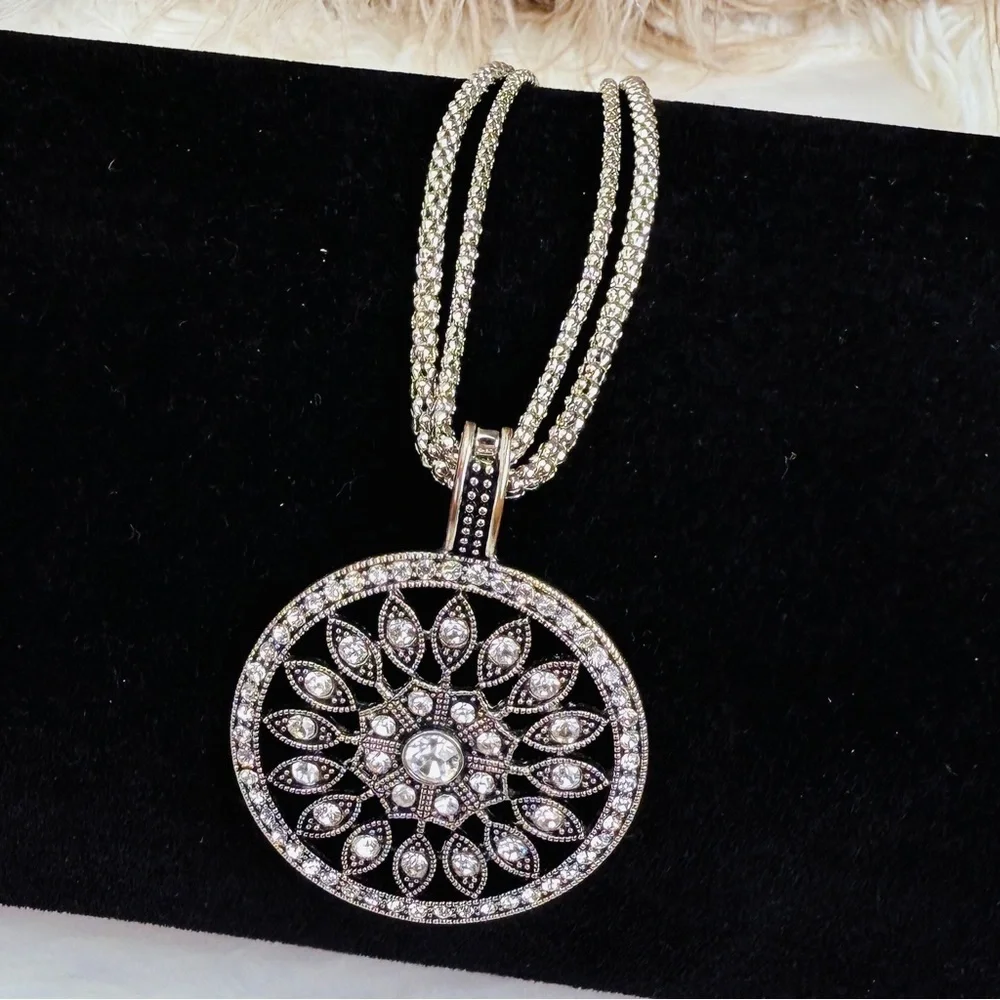 Elegant Silvertone and Black Bling Pendant Necklace